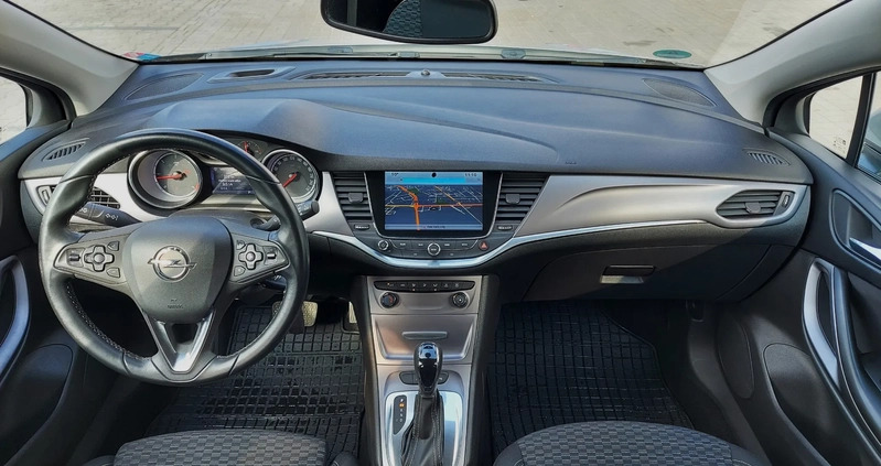 Opel Astra cena 39900 przebieg: 143000, rok produkcji 2016 z Łowicz małe 704